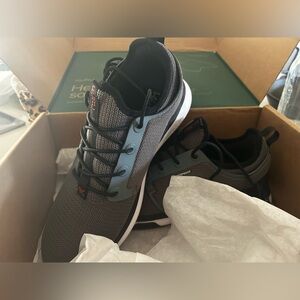 KURU Men’s Sneaker Tennis Shoes Size 11 Wide Waterproof Brand New!